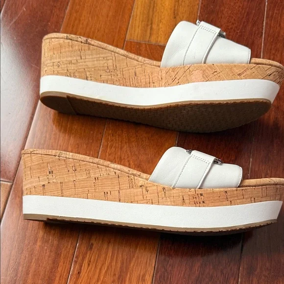 Michael Kors White and Silver Slide Sandals - Picture 3 of 6